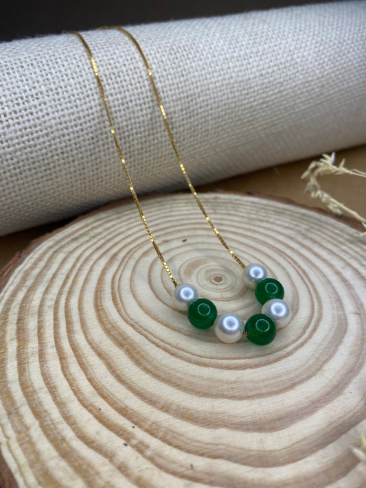 18K Gold Chain with Emerald and Pearl